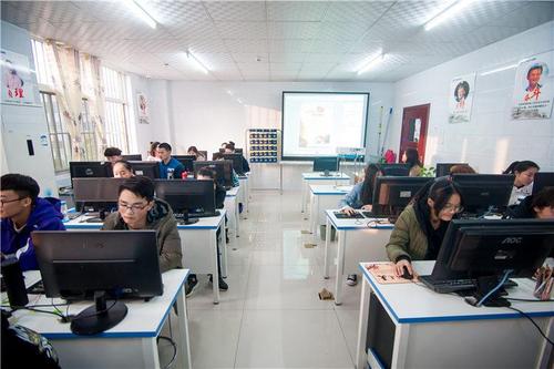 深圳龙岗区龙东学习电脑培训随到随学